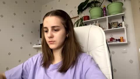 Keite wanna play  Meow online show from December 2, 2025, 8:08 am