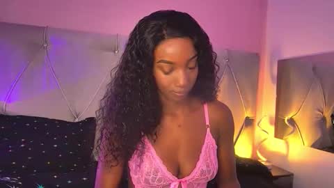 Fiorela Lenin  online show from February 2, 2026, 6:50 pm