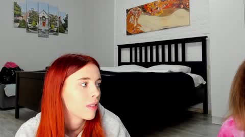 fire___fox1 online show from February 8, 2025, 1:11 pm