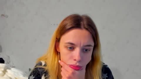 fire___fox1 online show from October 17, 2025, 8:00 pm