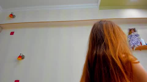 fire_luna online show from October 15, 2025, 5:29 am