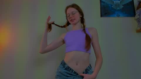fire_luna online show from March 15, 2026, 5:46 am