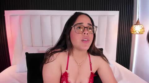 Firedoll online show from February 26, 2026, 4:22 am