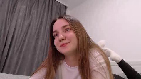 Snapshot of fireflies_fly_ chatting on November 27, 2025, 9:28 pm fireflies_fly_ online show from November 27, 2025, 9:28 pm