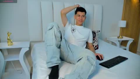 Snapshot of fireguy_99 chatting on November 6, 2025, 1:56 pm Nicolas online show from November 6, 2025, 1:56 pm