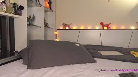 Tia online show from February 8, 2025, 3:31 pm