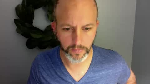 Snapshot of fit2love99 chatting on November 12, 2025, 1:17 am fit2love99 online show from November 12, 2025, 1:17 am