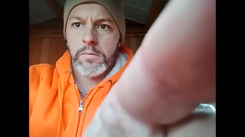 Snapshot of fit2love99 chatting on November 15, 2025, 4:47 pm fit2love99 online show from November 15, 2025, 4:47 pm