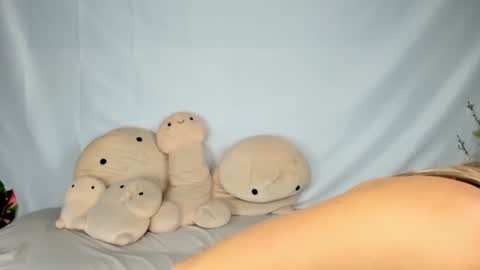 Snapshot of fit_american_girl chatting on October 2, 2025, 7:54 pm Megan NEW twitter fit amer girl online show from October 2, 2025, 7:54 pm