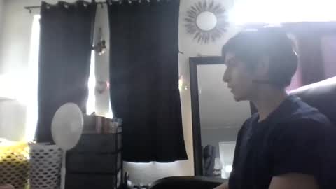 Snapshot of fitboi321 chatting on April 7, 2026, 12:00 am fitboi321 online show from April 7, 2026, 12:00 am