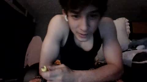 Snapshot of fitboi321 chatting on April 8, 2026, 6:35 am fitboi321 online show from April 8, 2026, 6:35 am