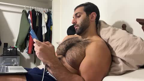 fitcurvyman4fun_69 online show from November 25, 2025, 3:06 am