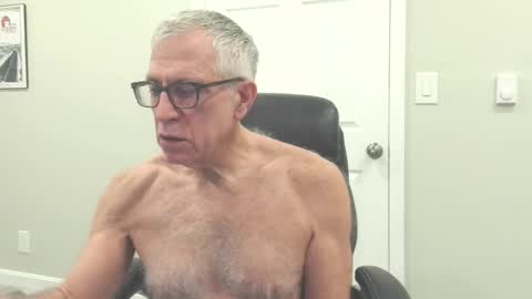 Snapshot of fitman999 chatting on January 19, 2026, 1:31 am Jon online show from January 19, 2026, 1:31 am