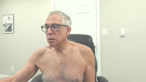 Snapshot of fitman999 chatting on February 2, 2026, 2:54 am Jon online show from February 2, 2026, 2:54 am