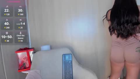 Snapshot of fitmartina chatting on February 15, 2025, 11:47 pm Alice online show from February 15, 2025, 11:47 pm