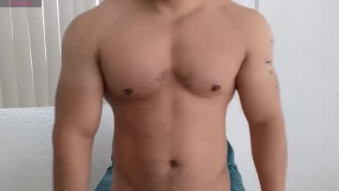 Snapshot of fitnessbody92 chatting on December 22, 2025, 2:25 pm Farid online show from December 22, 2025, 2:25 pm