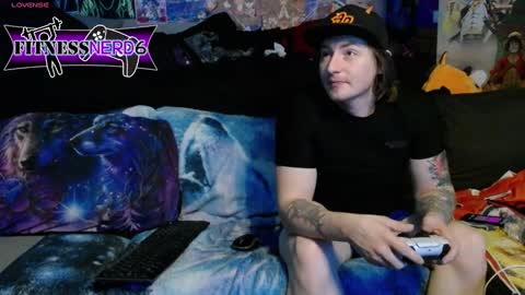 fitnessnerd6 online show from December 14, 2024, 9:18 am