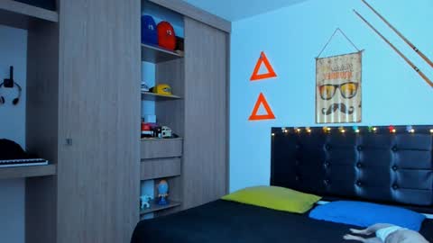 Elias Valencia online show from January 8, 2025, 2:14 pm