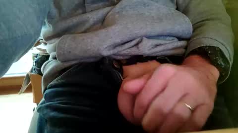 Snapshot of fiveforwilly1 chatting on October 5, 2025, 10:13 am Markus online show from October 5, 2025, 10:13 am