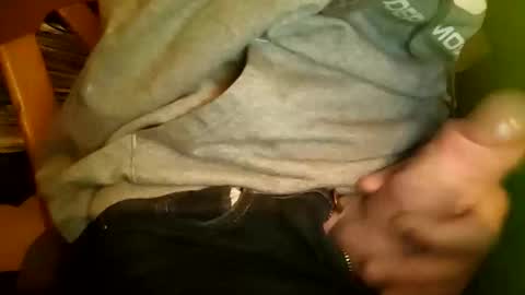 Snapshot of fiveforwilly1 chatting on November 4, 2025, 7:57 pm Markus online show from November 4, 2025, 7:57 pm