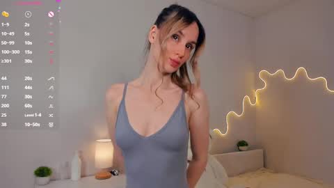 Kira online show from May 27, 2026, 1:57 am