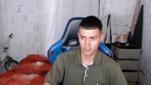 Snapshot of flacolatind chatting on April 4, 2026, 5:43 pm FLACO online show from April 4, 2026, 5:43 pm