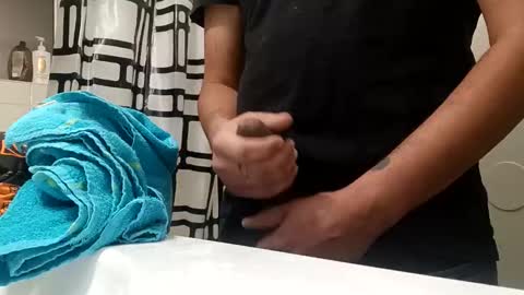 flakko915 online show from November 12, 2025, 7:31 am