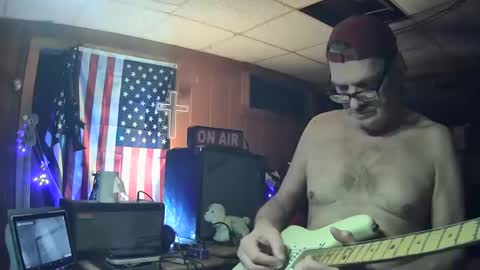 Snapshot of flamingfartguy chatting on December 29, 2024, 3:22 am flamingfartguy online show from December 29, 2024, 3:22 am