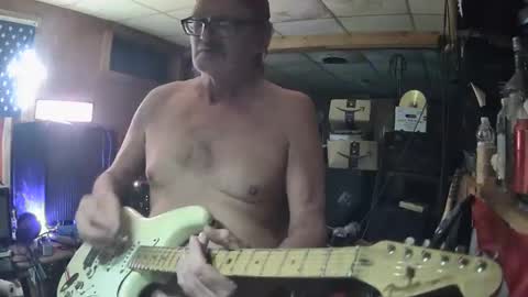 Snapshot of flamingfartguy chatting on February 26, 2025, 10:36 am flamingfartguy online show from February 26, 2025, 10:36 am