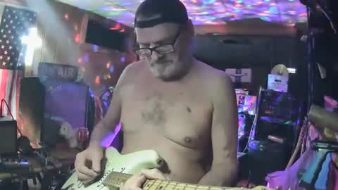 Snapshot of flamingfartguy chatting on September 26, 2025, 1:59 pm flamingfartguy online show from September 26, 2025, 1:59 pm