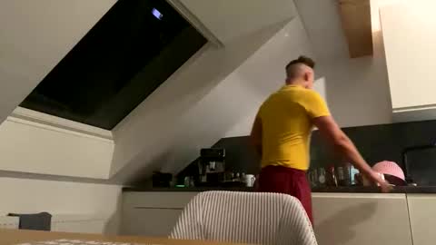 flashi1990 online show from October 20, 2025, 4:57 am