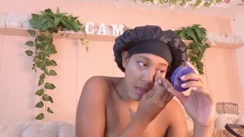 Snapshot of flavia_cruz chatting on July 20, 2026, 12:29 pm Flavia online show from July 20, 2026, 12:29 pm