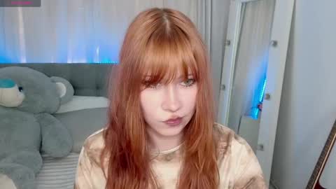 Snapshot of fleur_fox chatting on May 29, 2026, 9:51 am fleur_fox online show from May 29, 2026, 9:51 am