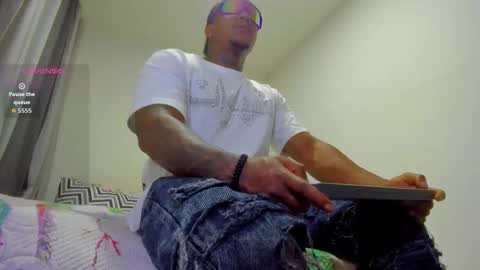 Flex Taylor  online show from January 19, 2026, 5:22 am