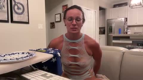 Snapshot of flexing_jessi chatting on May 11, 2026, 1:33 am Flexing Jessi online show from May 11, 2026, 1:33 am