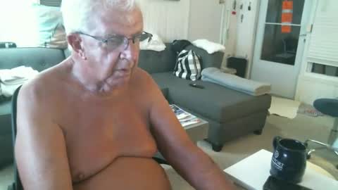 flfunnow online show from September 26, 2025, 9:46 am