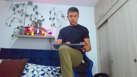 Nico online show from March 24, 2026, 5:51 pm