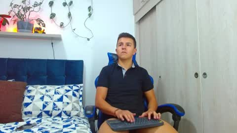 Nico online show from May 19, 2026, 4:57 pm
