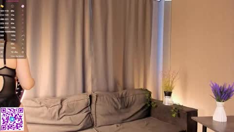 Snapshot of flirtbubble chatting on October 14, 2025, 6:25 am Doloras online show from October 14, 2025, 6:25 am