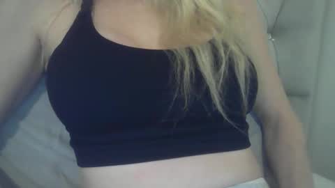 Snapshot of flirtybabe26 chatting on October 13, 2025, 12:21 am flirtybabe26 online show from October 13, 2025, 12:21 am