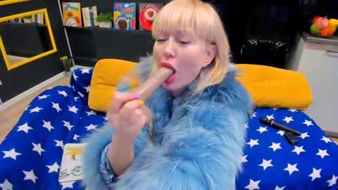 Mary online show from March 1, 2025, 1:22 am