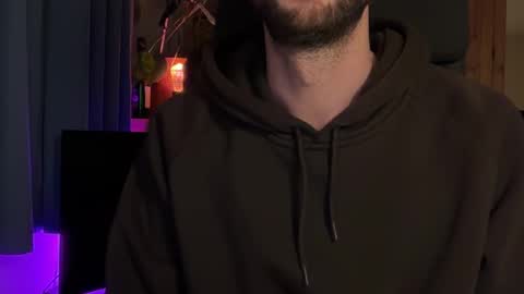 Snapshot of float47 chatting on January 6, 2026, 6:44 pm float47 online show from January 6, 2026, 6:44 pm