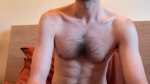 Snapshot of float47 chatting on January 7, 2026, 3:47 pm float47 online show from January 7, 2026, 3:47 pm