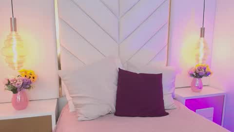 Snapshot of flor_deluna chatting on September 15, 2025, 12:38 pm Luna online show from September 15, 2025, 12:38 pm