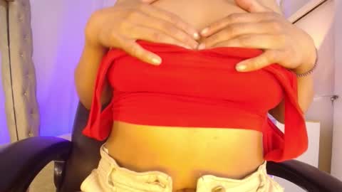 Snapshot of flor_salvaje1 chatting on February 5, 2026, 11:20 pm F L O R online show from February 5, 2026, 11:20 pm