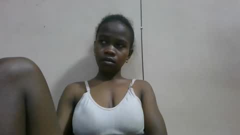 flora48230522373 online show from May 9, 2026, 3:17 pm