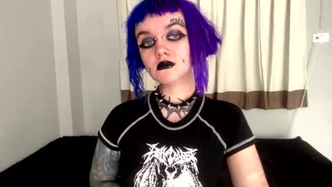 Snapshot of floralfable chatting on February 8, 2026, 8:18 am Flora online show from February 8, 2026, 8:18 am