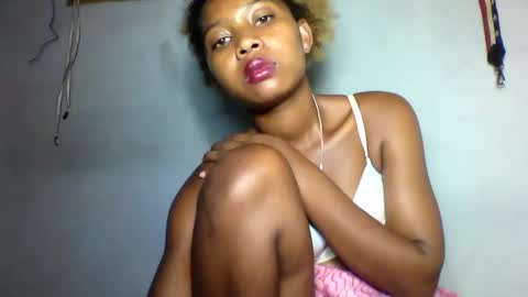 Snapshot of florencia011 chatting on January 29, 2025, 12:01 am florencia011 online show from January 29, 2025, 12:01 am