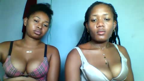 Snapshot of florencia011 chatting on February 22, 2025, 2:30 pm florencia011 online show from February 22, 2025, 2:30 pm
