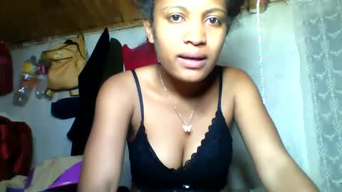 florencia011 online show from October 20, 2025, 5:46 pm